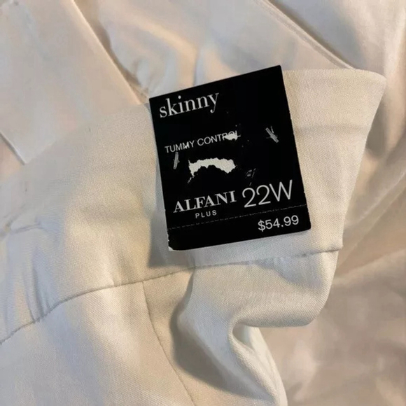 Alfani Plus Size White Tummy-Control Pull On Stretchy Skinny Dress Pants NWT - Picture 6 of 7